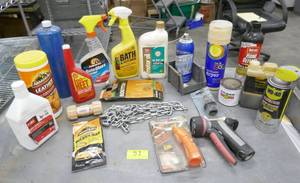 lot 51 image: Lot of garage chemicals etc