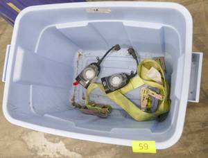 lot 59 image: Tote with 2 timers and a tow strap