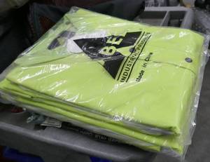 lot 127 image: 3 Mens Small Hi-Vis Lime Green Rain Suits 34-36