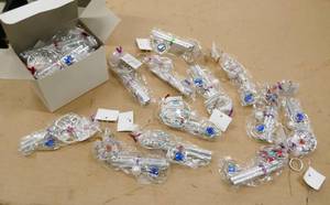 lot 153 image: 60 small windchimes for your window