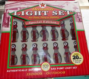 lot 160 image: Gas pump christmas lights