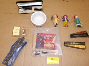 lot 169 image: Lot of vintage items