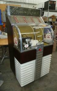 lot 22 image: AMI D-80 Jukebox