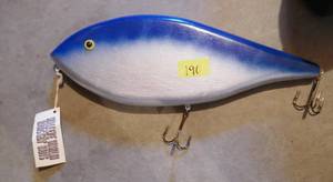 lot 190 image: Fishing lure wall hanging