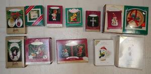 lot 184 image: Lot of Hallmark Christmas Ornaments