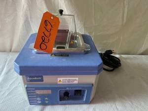 lot 2 image: MSRP $800 Barnstead Lab-Line 2L AquaBath Digital Water Bath - Great Working Condition