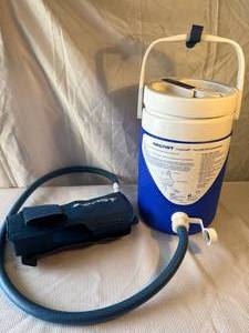 lot 6 image: MSRP $300 AIRCAST KNEE CRYOCUFF WCOOLER - Uninterrupted Focal Compression &amp Cooling Of Joint - Good Working Condition