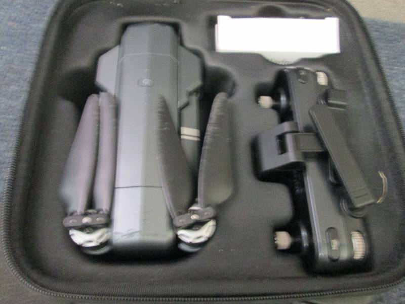 lot 55 image: LB-Contixo F35 4KQuadcopter Drone