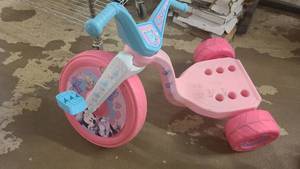 lot 28 image: Disney Childs Trike