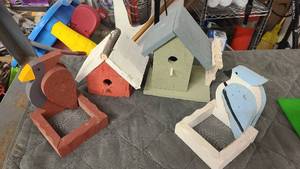 lot 131 image: Collection of handmade Bird feeders and houses