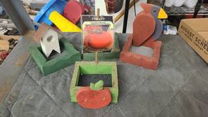 lot 137 image: Collection of handmade Bird feeders and houses
