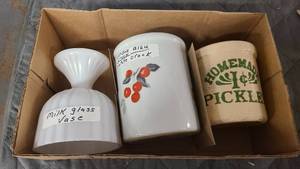 lot 158 image: Cute collection of home decor glassware
