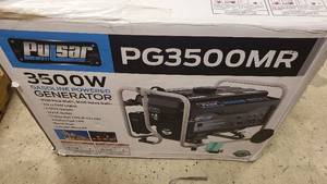 lot 678 image: Pulsar 3500W Gas Powered Generator