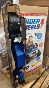 lot 698 image: Jeep Power Wheels