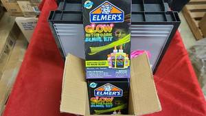 lot 768 image: Elmers Glow in the dark slime kit x 2