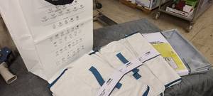lot 708 image: Set of new under bed storage bags and hampers