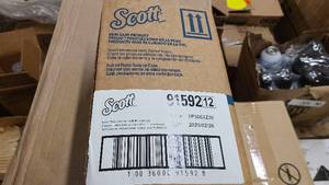 lot 788 image: Scott Foam Skin Cleanser with Moisturizers Refills