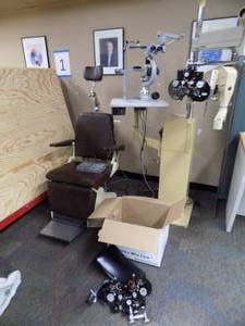 lot 38 image: Ophthalmic Instruments Reliance Medical Chair
