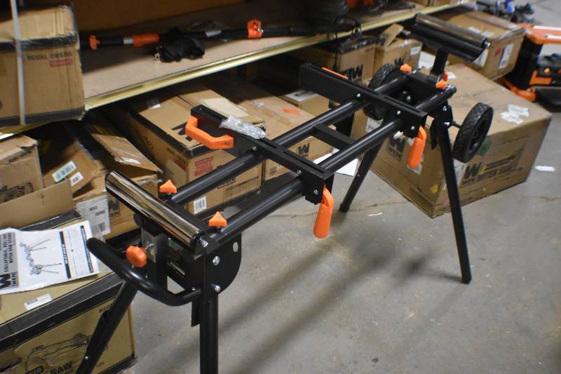 The Moonshine Shoppe Auction 132. WEN Tool Sale. Generator, Miter saw