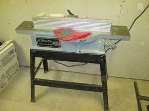 lot 51 image: Delta 6 motorized jointer
