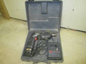 lot 62 image: Skil 38 cordless drilldriver