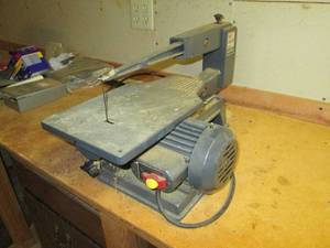 lot 81 image: 16 direct drive Craftsman scroll saw