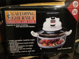 lot 123 image: Galloping Gourmet perfection-aire oven