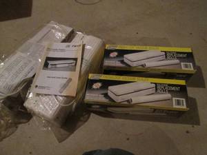 lot 128 image: Set of vacuum Sealer machines