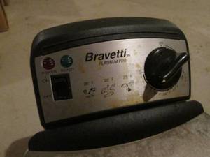 lot 137 image: Bravetti deep fryer