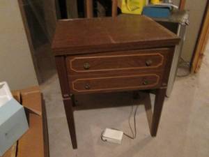 lot 168 image: Vintage Wards sewing machine