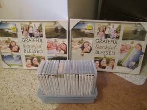lot 180 image: Picture holder wall decor