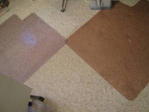 lot 199 image: 2 Office floor mats