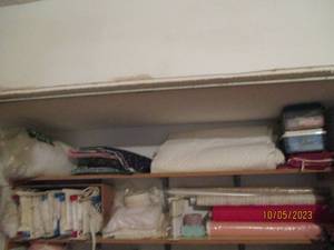 lot 255 image: Large assortment of lace, material and Padding