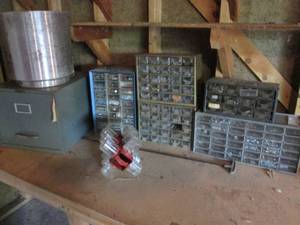 lot 201 image: Multiple parts organizers