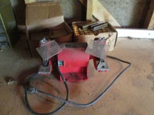 lot 202 image: Nice red dual sided bench grinder