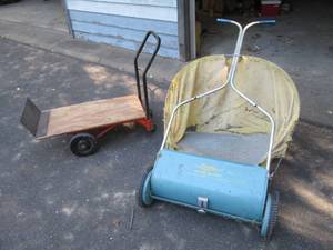 lot 25 image: Vintage Parker lawn sweeper