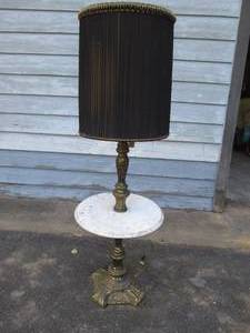 lot 227 image: Extremely heavy Vintage Table lamp