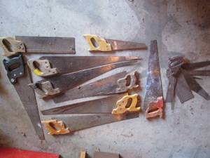 lot 9 image: Collection of Vintage hand saws.
