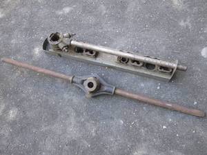 lot 6 image: Very large Vintage tap and dye set