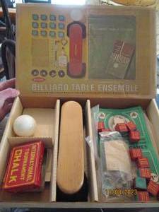 lot 416 image: Vintage Billiard table Ensemble kit...