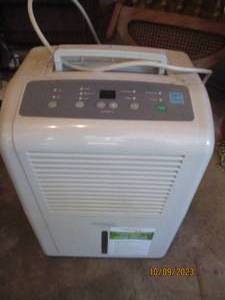 lot 424 image: Portable SoleusAIR dehumidifier...