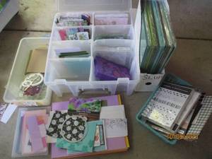 lot 456 image: Loads of assorted scrapbook paper i...