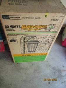 lot 491 image: Craftsman 50w electronic Bugwacker ...