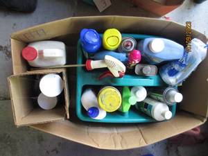 lot 496 image: Box with cleaning caddy full of hou...