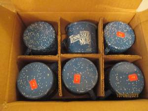 lot 302 image: Boxed set of Jack Daniels tin cups