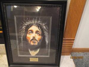 lot 337 image: Framed Jesus with crown of thorns