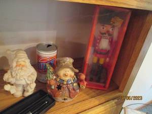 lot 342 image: Assortment of Snowman plus