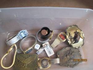 lot 349 image: Assortment of vintage Mens wristwatches