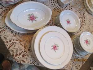 lot 361 image: Amway fine China along with other M...