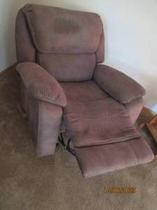 lot 375 image: Brown Microfiber oversized Rocker R...